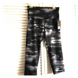 G-Dry Cool High Rise Fitted Crop